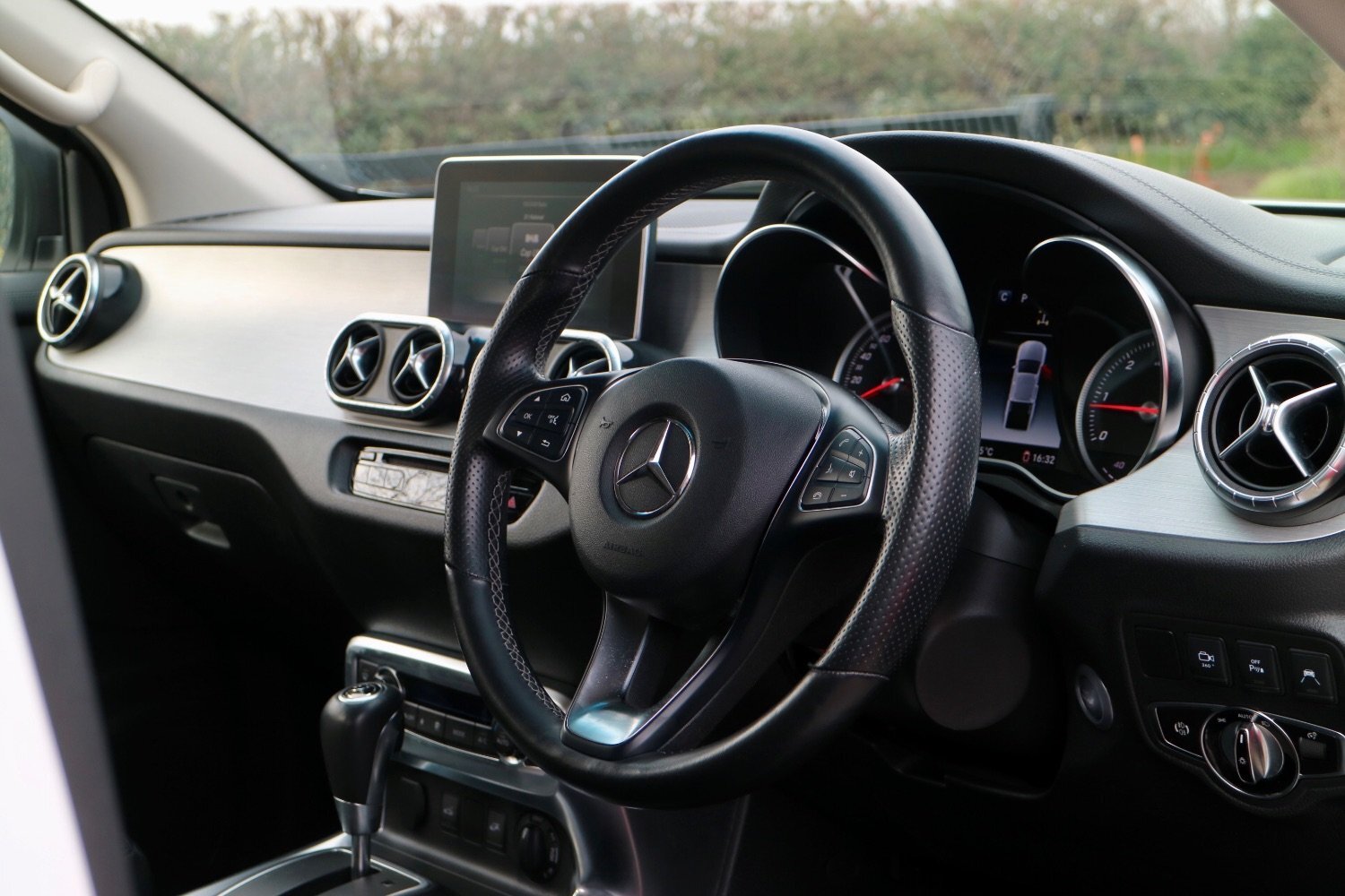 Used MERCEDES-BENZ X CLASS 2019 White in Colchester, Essex | Que 
